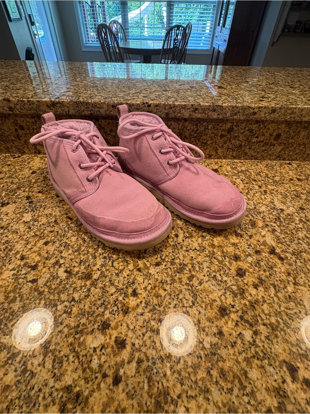 Ugg Neumel Suede Sherpa Chukka Boots light pink size 9